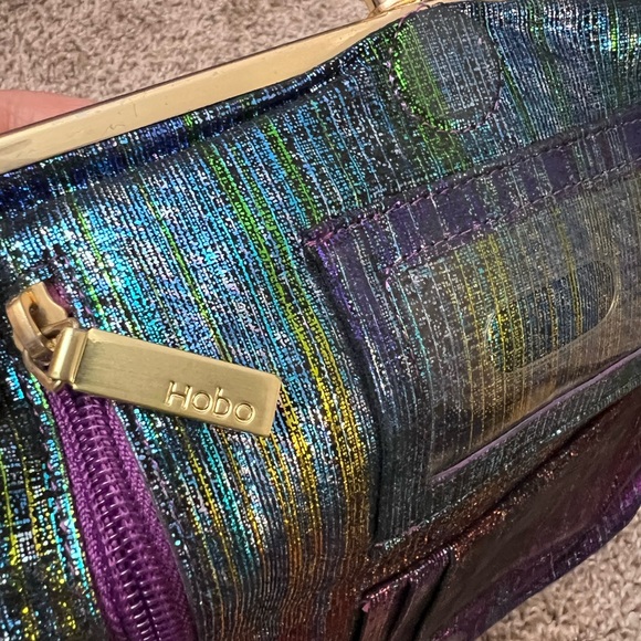 Beautiful HOBO Sadie Wallet 🤩🤩🤩🤩 - Picture 4 of 8